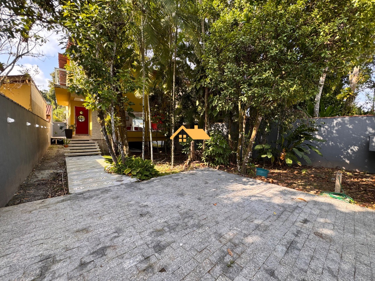 Casa, 3 quartos, 253 m² - Foto 2