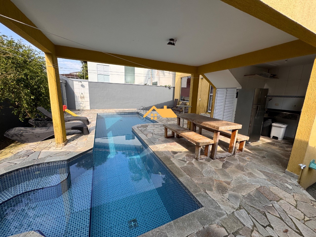 Casa, 3 quartos, 253 m² - Foto 26