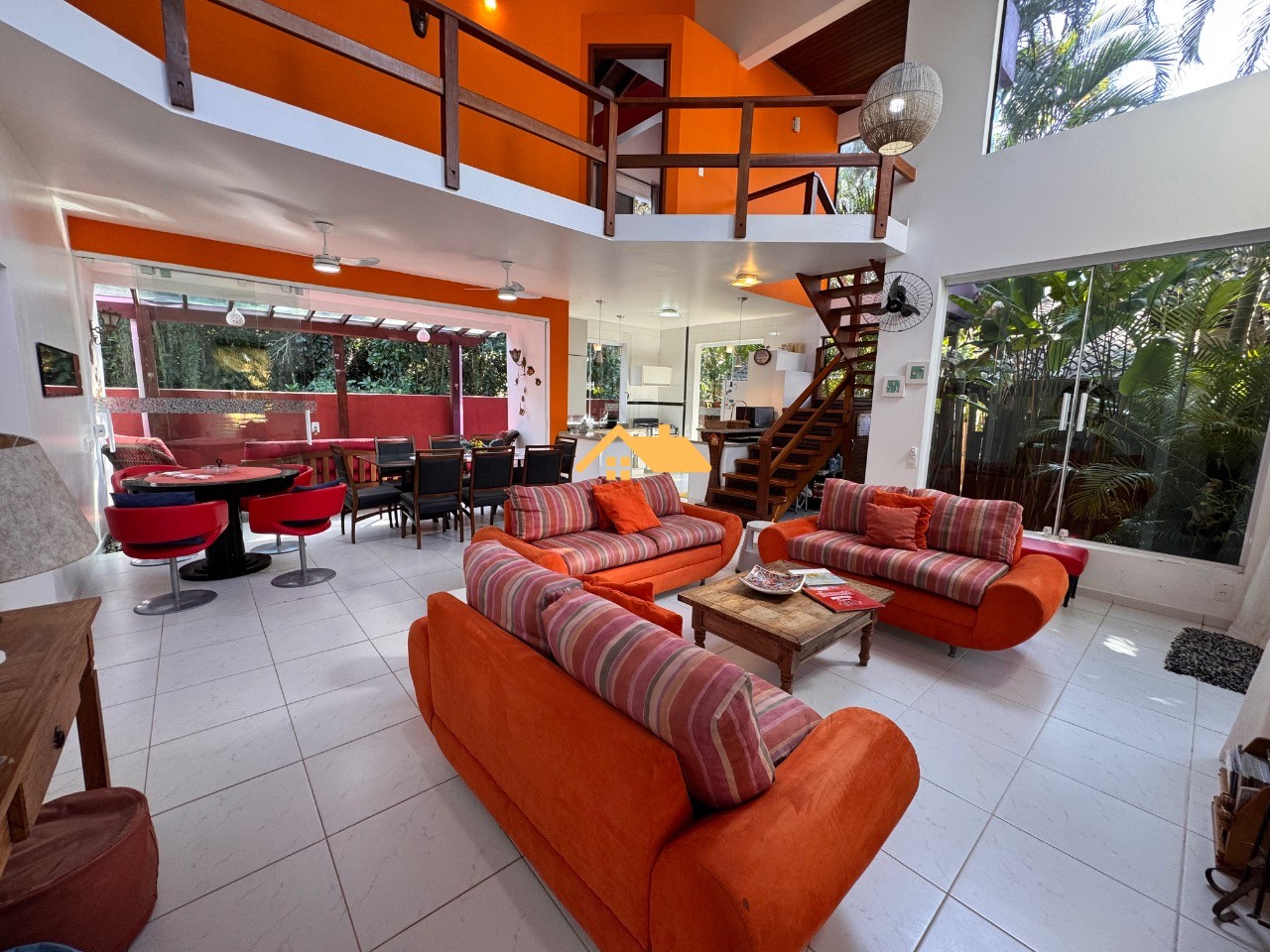 Casa de Condomínio, 4 quartos - Foto 1