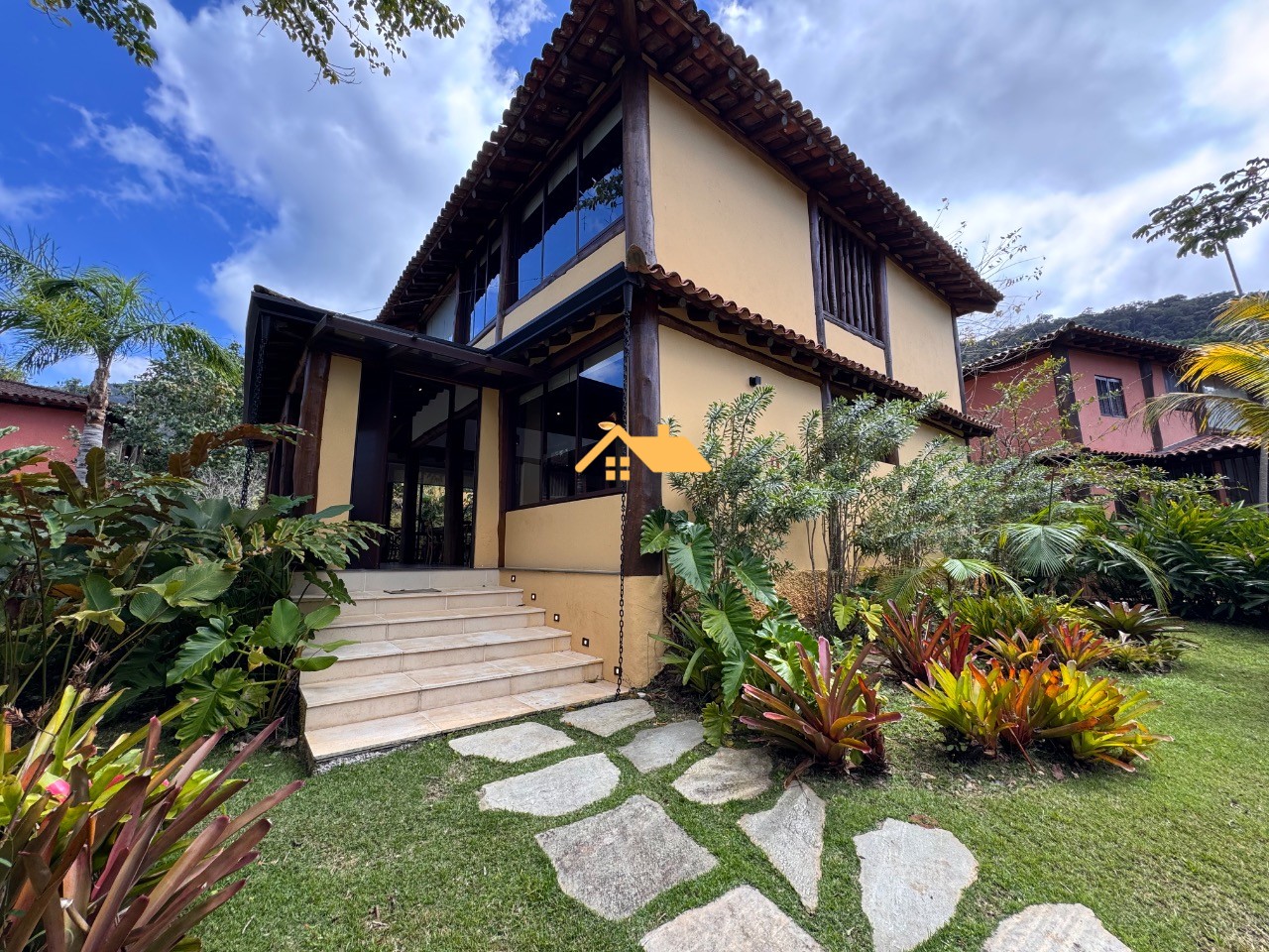 Casa de Condomínio, 4 quartos - Foto 1