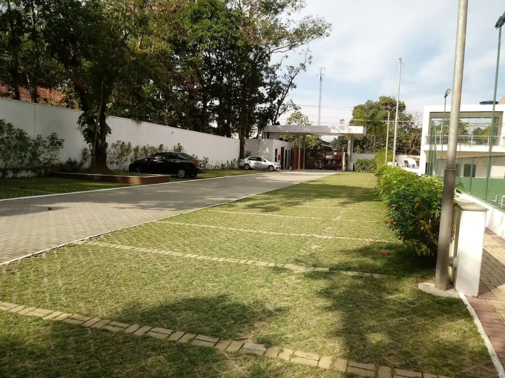 Linda casa em condominio com 5 dormitórios em Camburi localização privilegiada