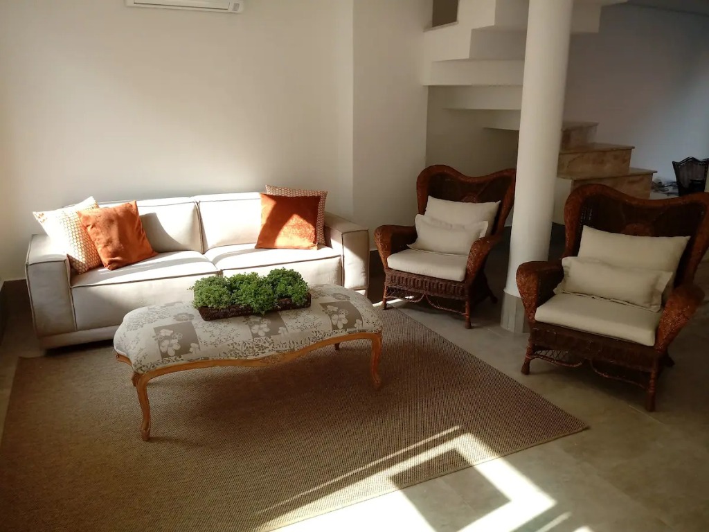 Linda casa em condominio com 5 dormitórios em Camburi localização privilegiada