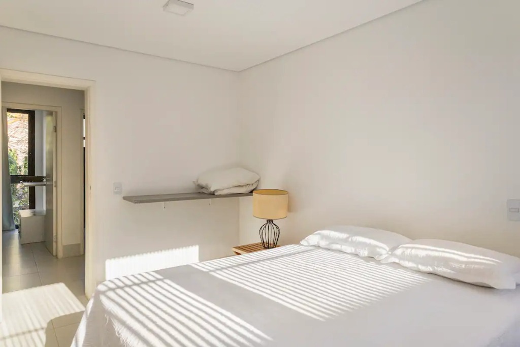 Linda casa em condominio com 5 dormitórios em camburi locali
