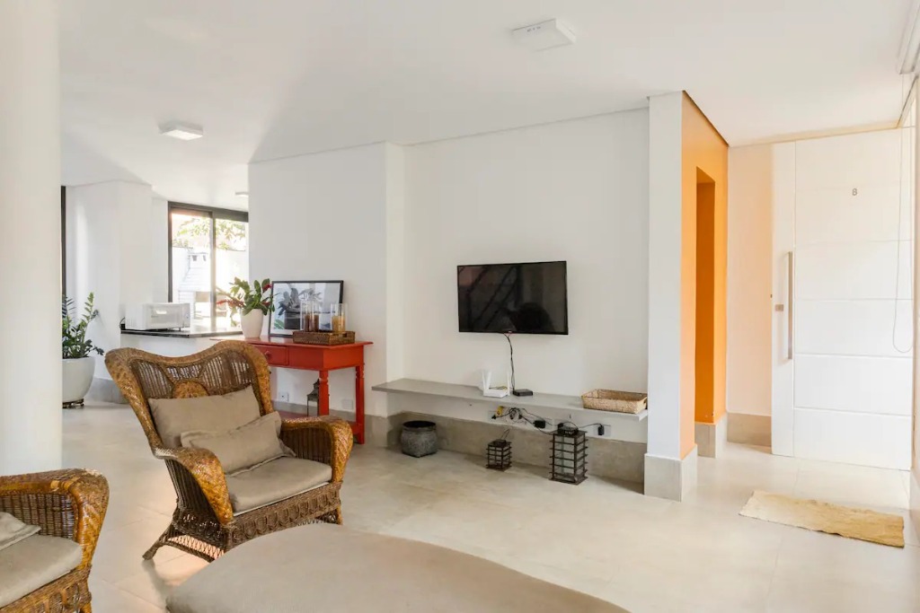 Linda casa em condominio com 5 dormitórios em Camburi localização privilegiada