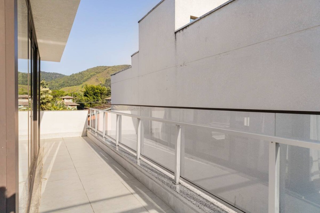 Linda casa em condominio com 5 dormitórios em camburi locali