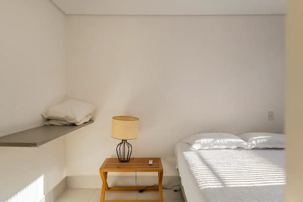 Linda casa em condominio com 5 dormitórios em Camburi localização privilegiada