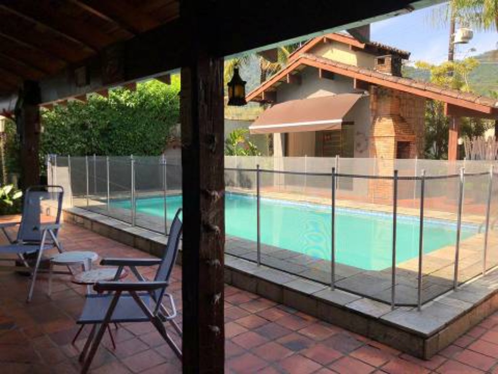 Casa residencial em são sebastião - sp, boiçucanga