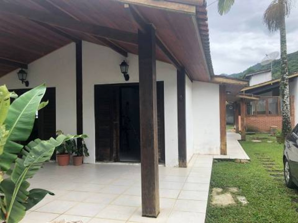Casa residencial em são sebastião - sp, boiçucanga