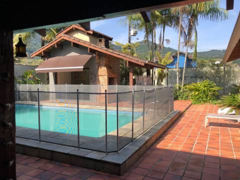 Casa residencial em são sebastião - sp, boiçucanga