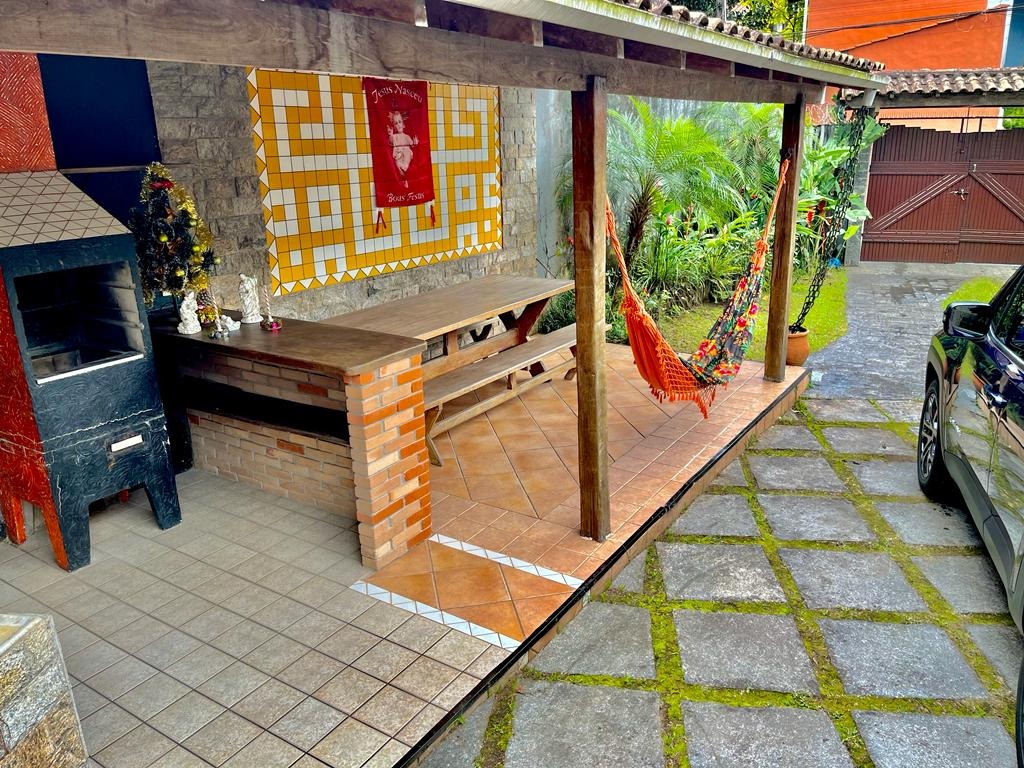 Casa residencial em são sebastião - sp, boiçucanga