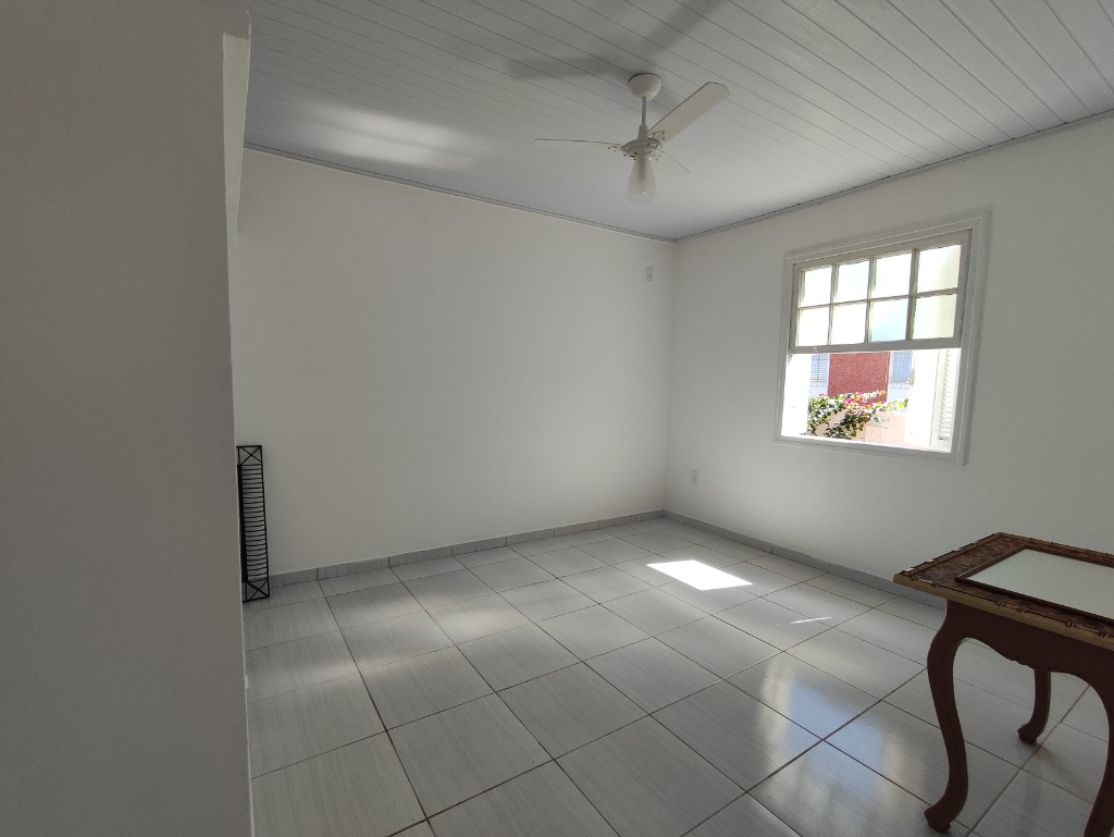 Casa residencial em são sebastião - sp, cigarras