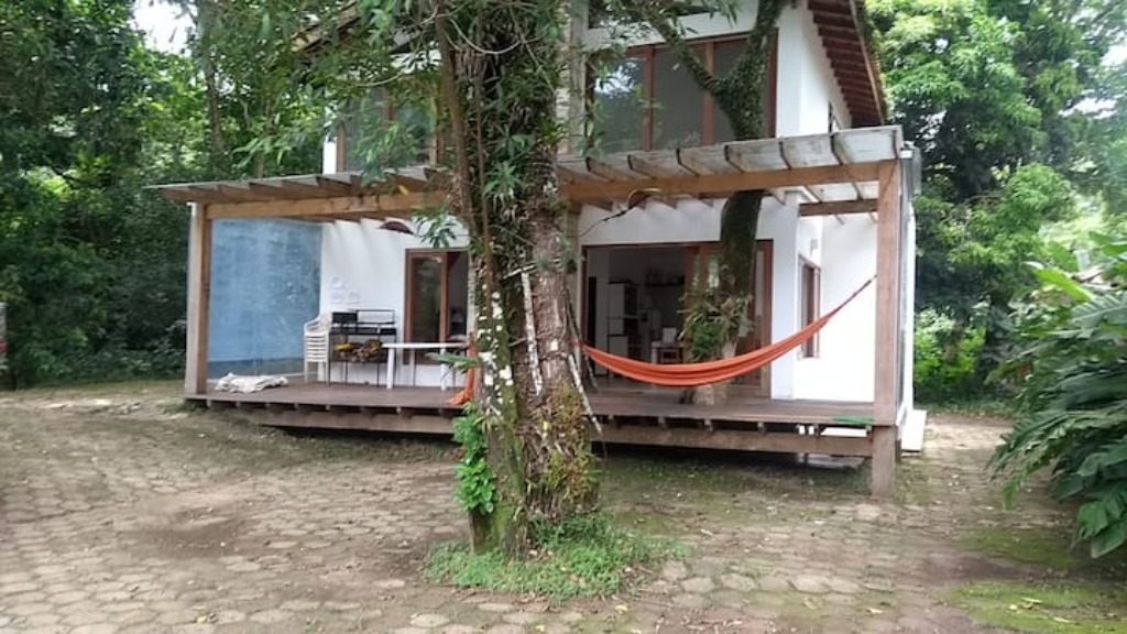 Linda casa em pauba com amplo terreno
