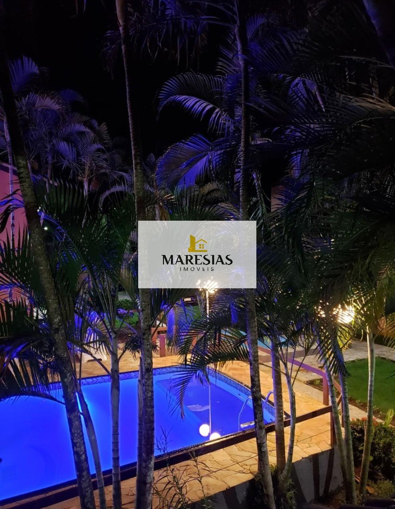 Maravilhoso flat em condomínio com piscina em Maresias!
