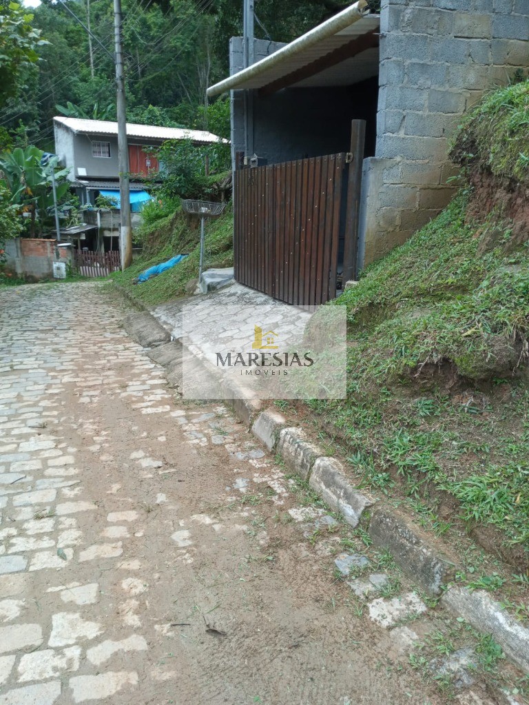 Casa a venda na Enseada
