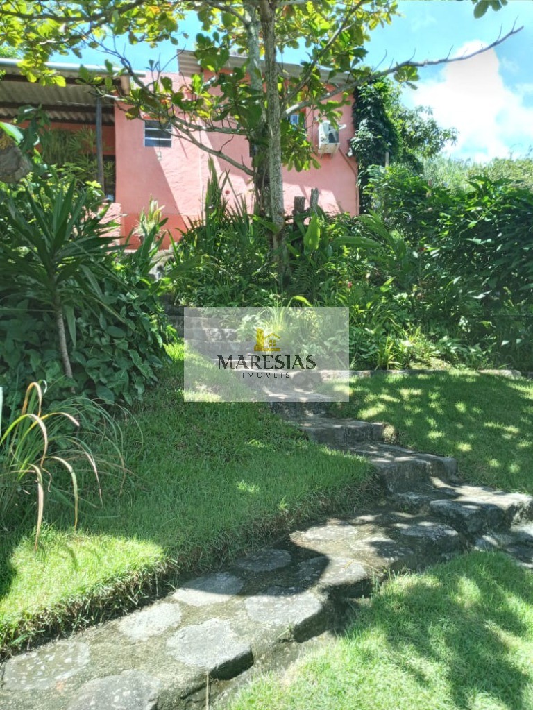 Casa a venda na Enseada