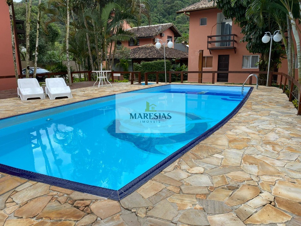 "Exclusividade em Duplex: Apartamento Decorado com Elegância, Mobiliado com Qualidade e Duas Suítes em Condomínio com Piscinas!"