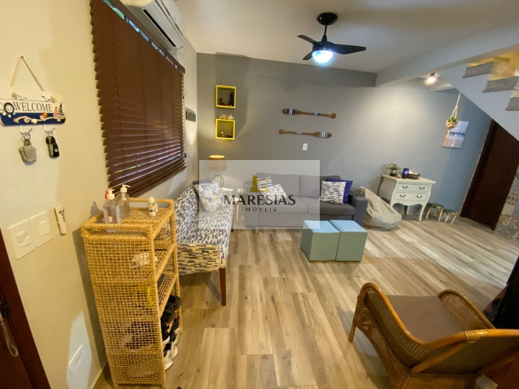 "Exclusividade em Duplex: Apartamento Decorado com Elegância, Mobiliado com Qualidade e Duas Suítes em Condomínio com Piscinas!"