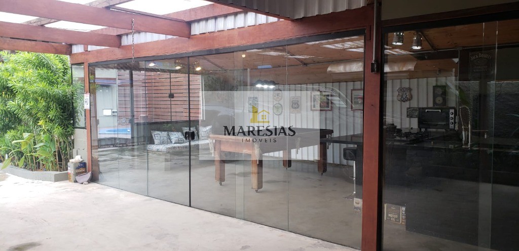 Oásis de Lazer e Conforto: Casa Térrea com Jacuzzi, Área Gourmet e Lindo Ambiente!