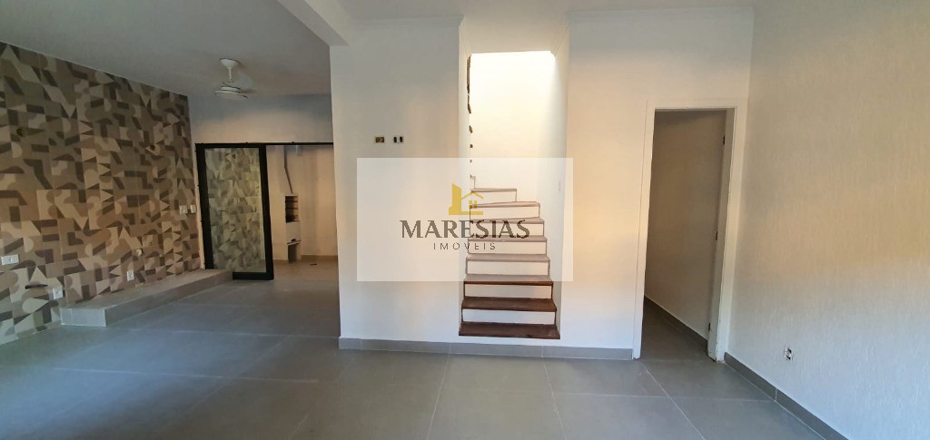 Casa Exclusiva em Condomínio Próximo a Maresias: Segurança, Conforto e Praia a 4 Minutos!