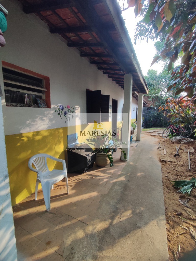 Dupla oportunidade: duas casas espaçosas em amplo terreno, p