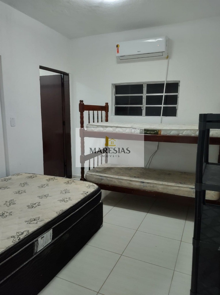 Oferta imperdível: casa com 3 suítes e quintal próximo à pra
