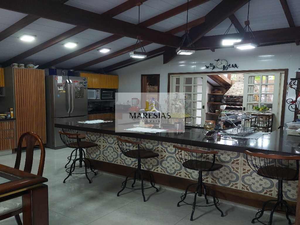 Excelente casa em residencial