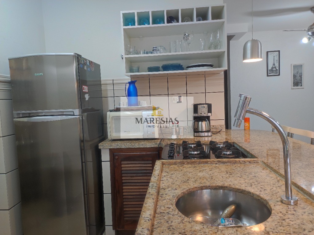"Encantadora Casa de Condomínio na Melhor Localização de Maresias: Conforto e Sofisticação a Poucos Passos da Praia"
