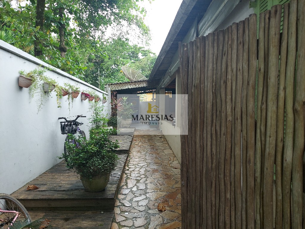 Excelente terreno com ponto comercial em maresias