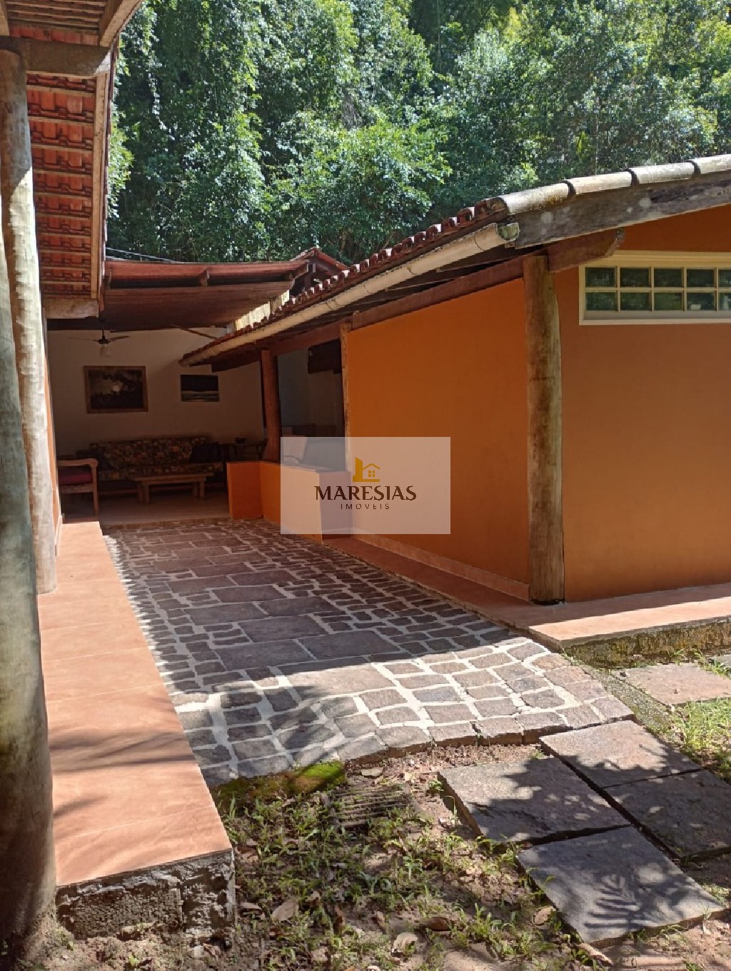 Casa na Barra do Sahy prox a praia