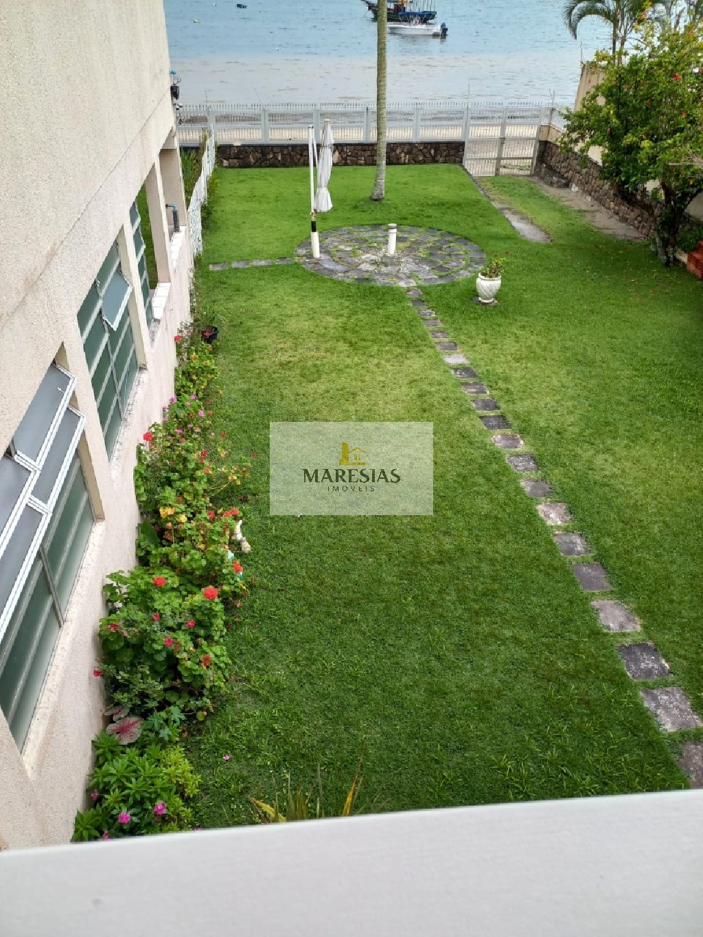 CASA RESIDENCIAL em São Sebastião - SP, Bairro São Francisco