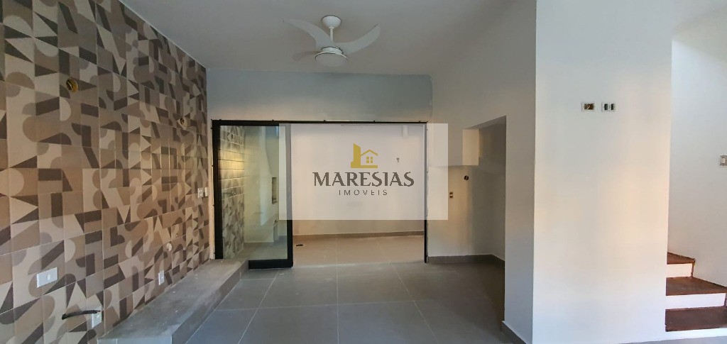 Casa Exclusiva em Condomínio Próximo a Maresias: Segurança, Conforto e Praia a 4 Minutos!
