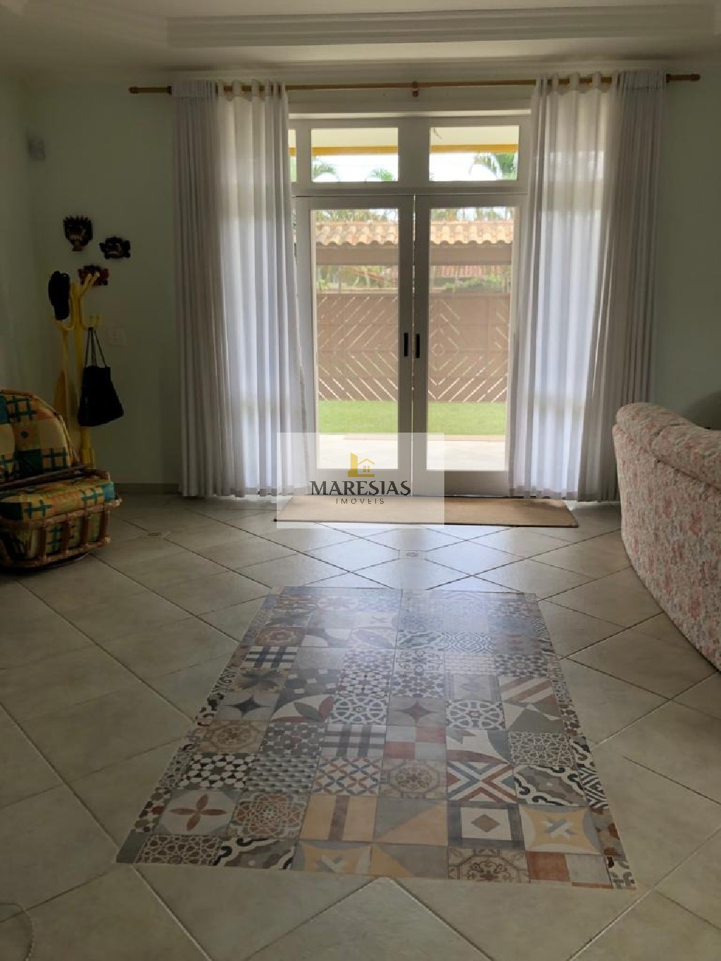 Sua casa de praia dos sonhos - Sobrado com 5 suítes, piscina e churrasqueira!