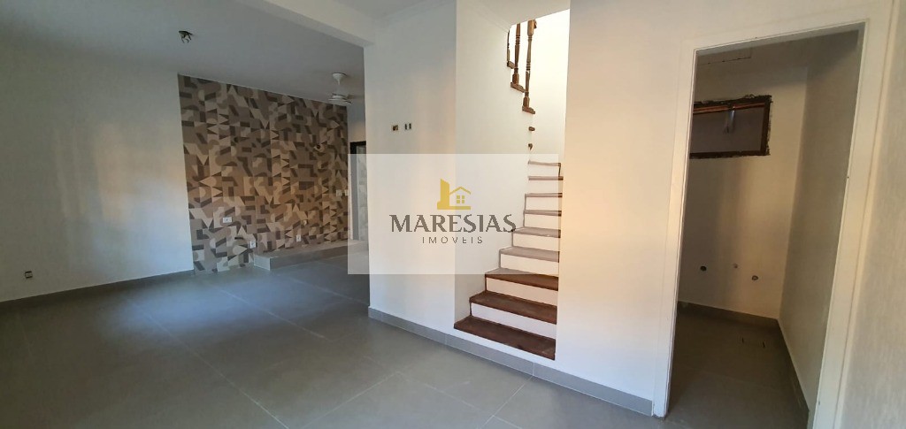 Casa Exclusiva em Condomínio Próximo a Maresias: Segurança, Conforto e Praia a 4 Minutos!