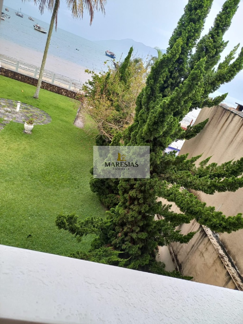 CASA RESIDENCIAL em São Sebastião - SP, Bairro São Francisco