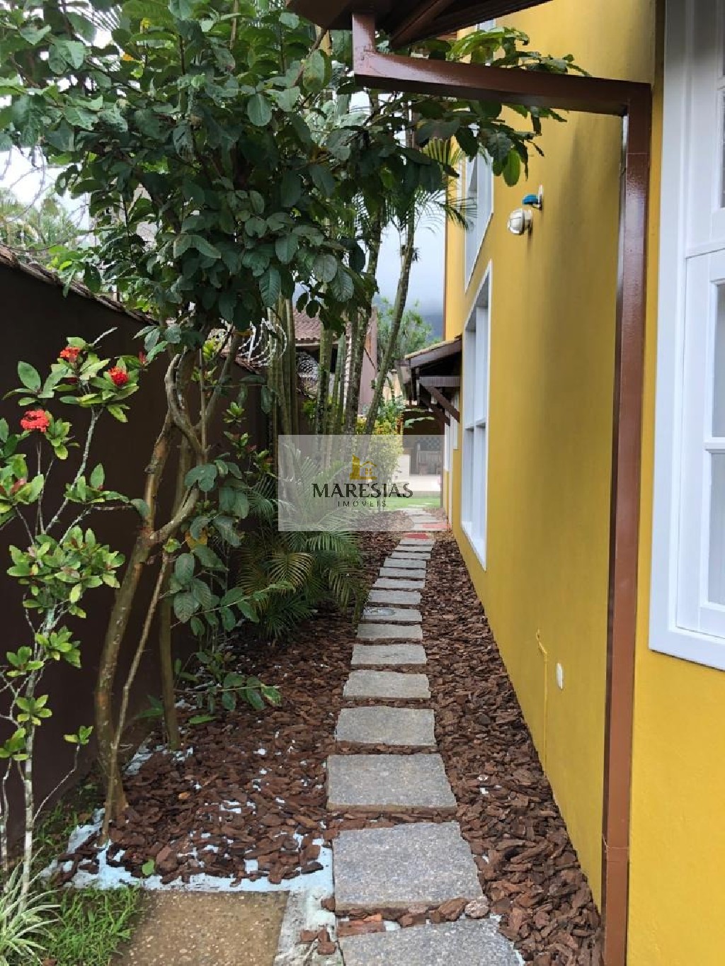 Sua casa de praia dos sonhos - Sobrado com 5 suítes, piscina e churrasqueira!