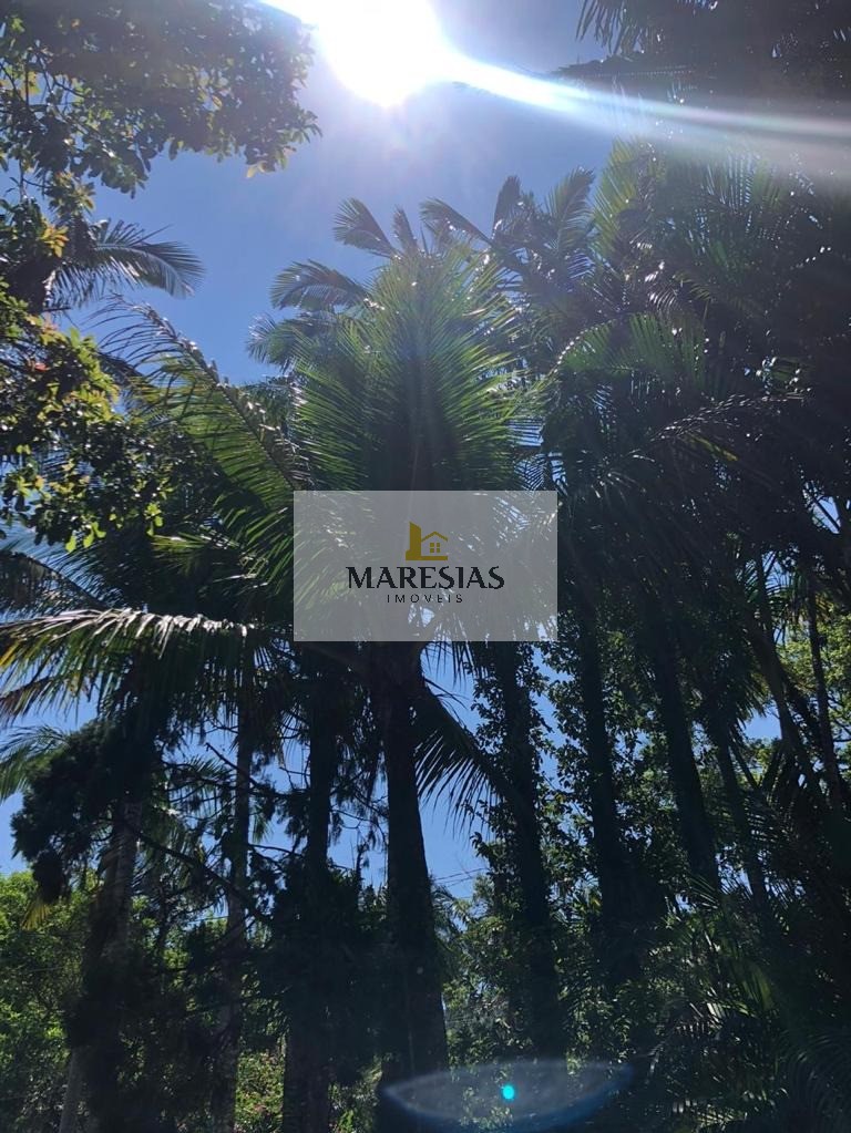 Oportunidade Imperdível: Sobrado com 6 Suítes, Amplo Quintal e Próximo à Praia de Maresias a Preço Abaixo do Mercado!