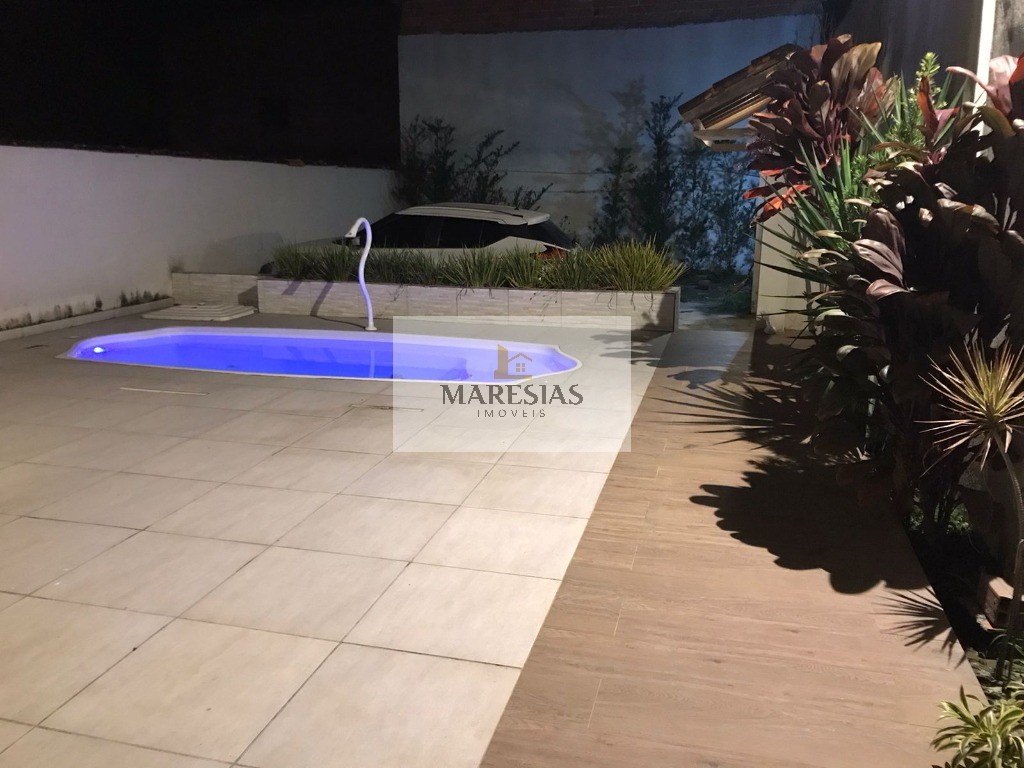 Casa com 2 dormitórios em Maresias