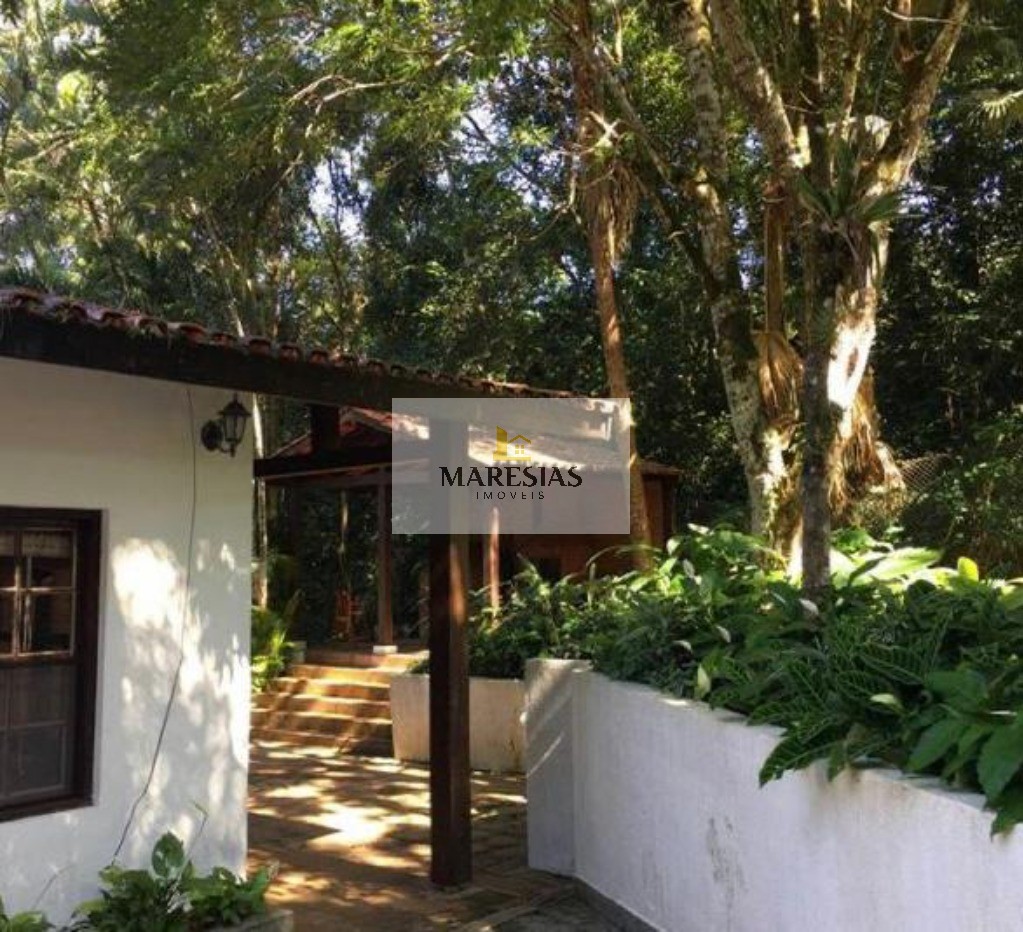 Sobrado Espaçoso em Meio à Natureza: Sua Oportunidade Única na Praia de Maresias!