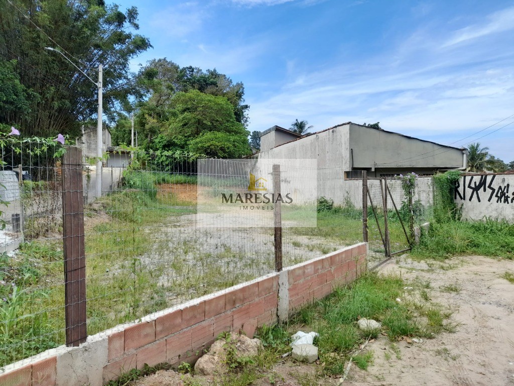 "Maresias: Terreno Espetacular para Casa ou Comércio na Praia - Imperdível!"