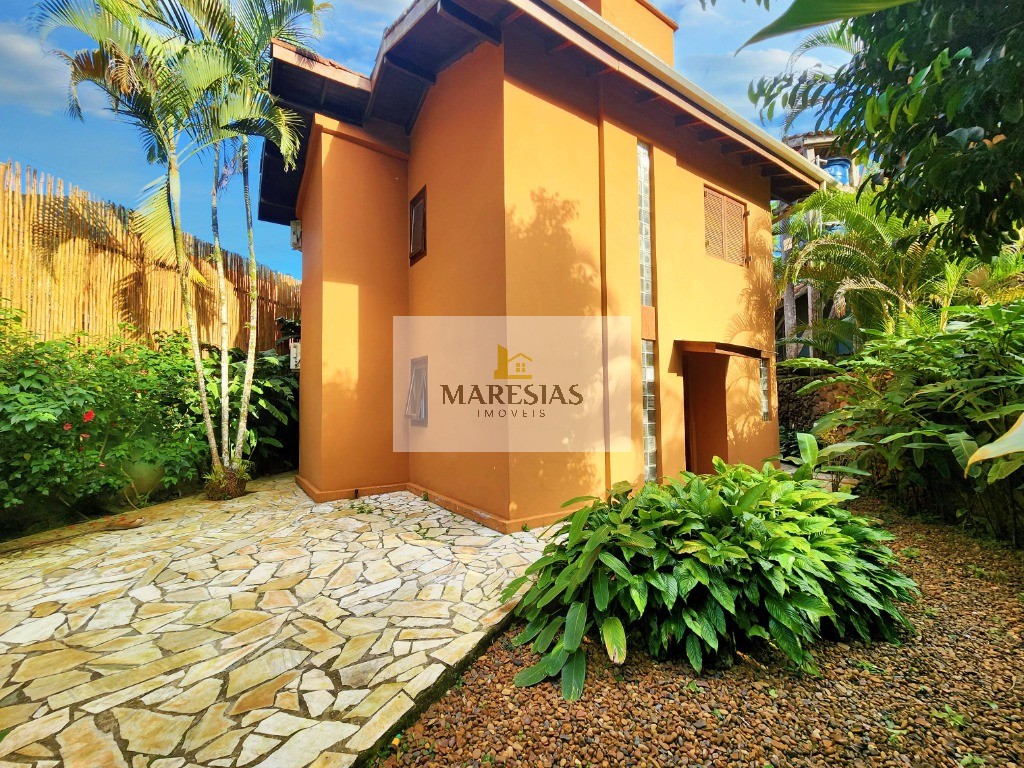 CASA RESIDENCIAL em São Sebastião - SP, Praia de Maresias