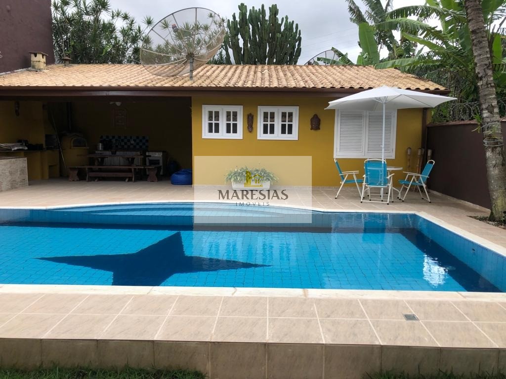 Sua casa de praia dos sonhos - Sobrado com 5 suítes, piscina e churrasqueira!