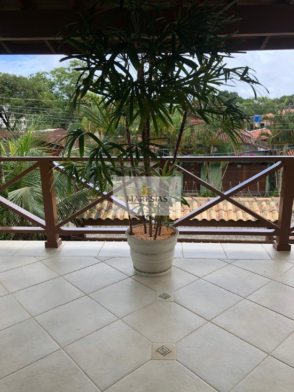 Sua casa de praia dos sonhos - Sobrado com 5 suítes, piscina e churrasqueira!