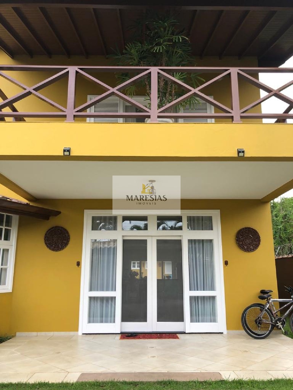 Sua casa de praia dos sonhos - Sobrado com 5 suítes, piscina e churrasqueira!
