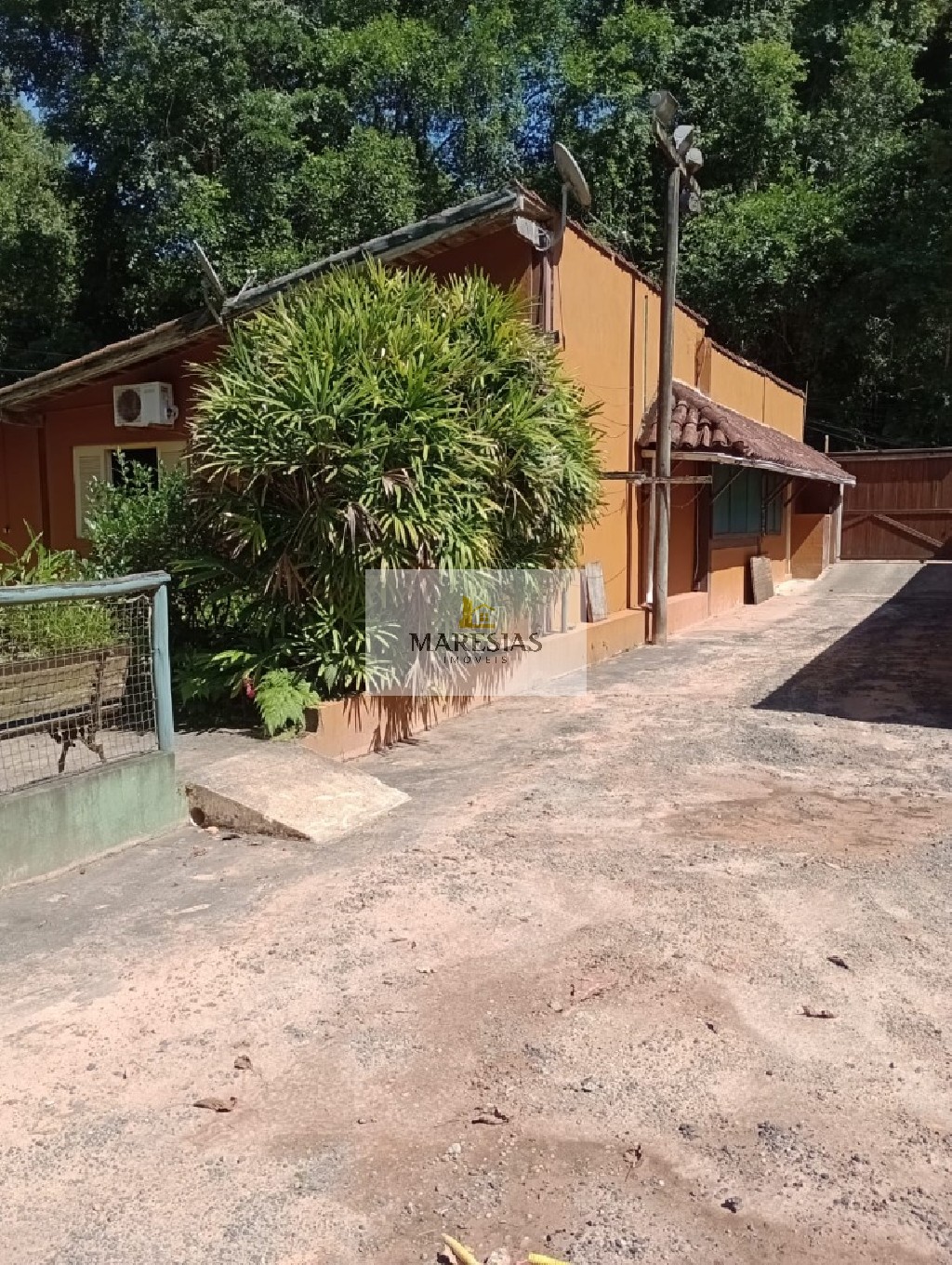 Casa na Barra do Sahy prox a praia