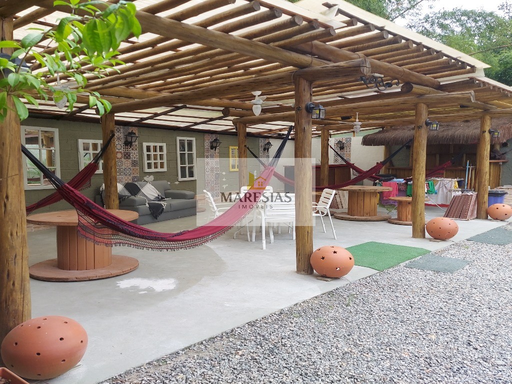 Excelente casa em residencial