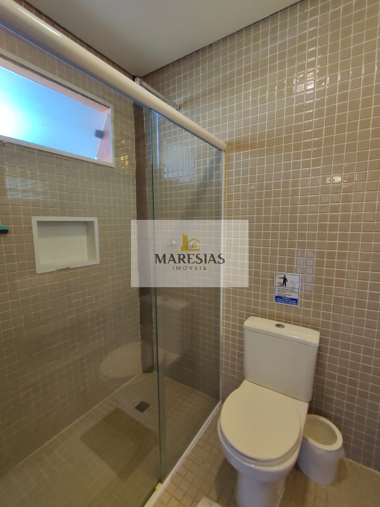 Luxo à beira-mar: exclusivo flat em condomínio de prestígio 