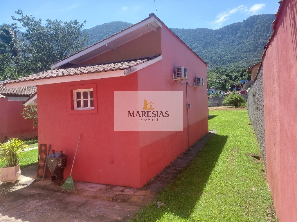 Casa com amplo terreno 1036 m2 em Maresias total de 5 dormitorios