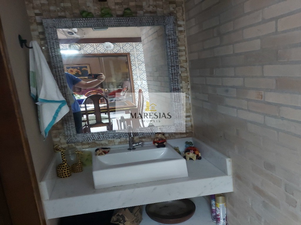 Excelente casa em residencial