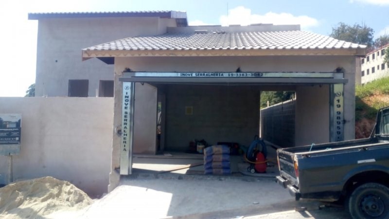 Casa a Venda com 3 Dormitórios, 1 Suíte, 128m²