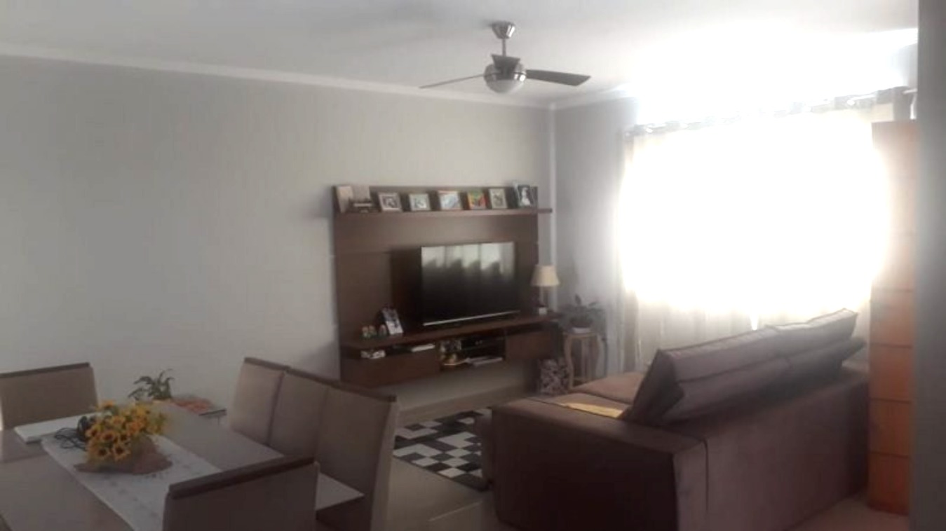 Casa à Venda em Itatiba no Recanto do Parque com 3 Dormitórios, 1 Suíte, 133 m²